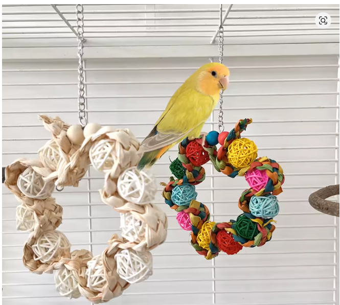 1pc Rattan Ball Round-shaped Bird Swing Toy Grab Bite Toy Stand Grinding Teeth Hanging Chew Toys for Pet Bird Parrot Cage Decor